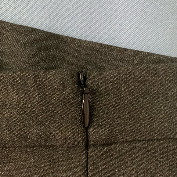 Banana Republic Devon Pants - Picture 2 of 6